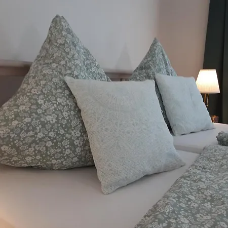 Poelzl Apartmán *